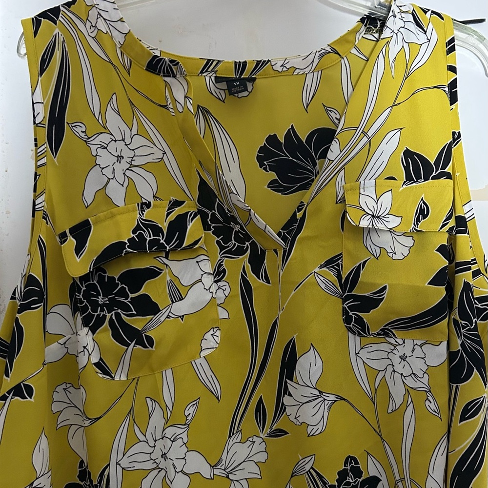 Women’s sleeveless blouse